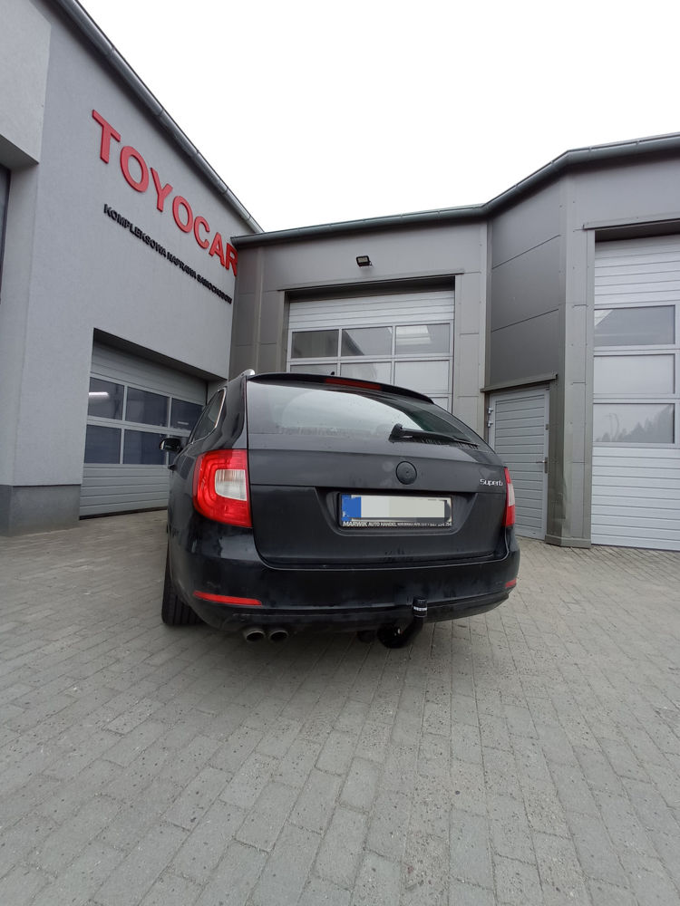 Montaż haka holowniczego Skoda Superb