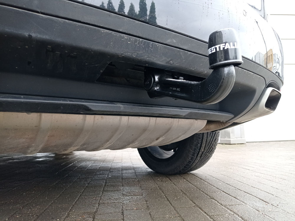 Montaż haka holowniczego Porsche Cayenne