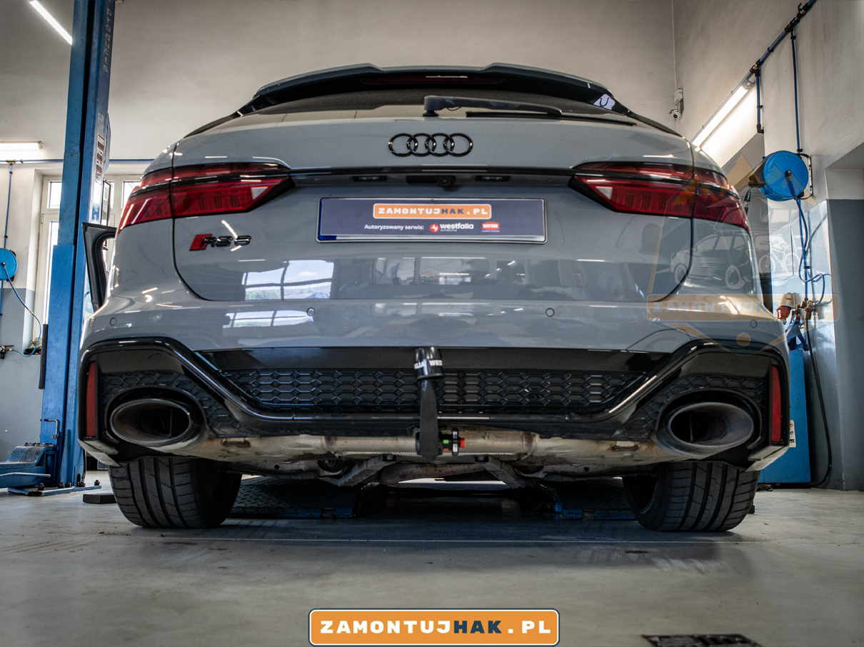 Profesjonalny montaż haka holowniczego Westfalia A40v, wypinany pionowo – Audi A6 C8