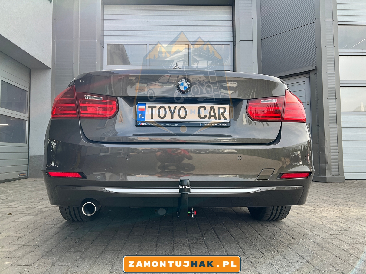 Montaż haka holowniczego BMW 3 F31