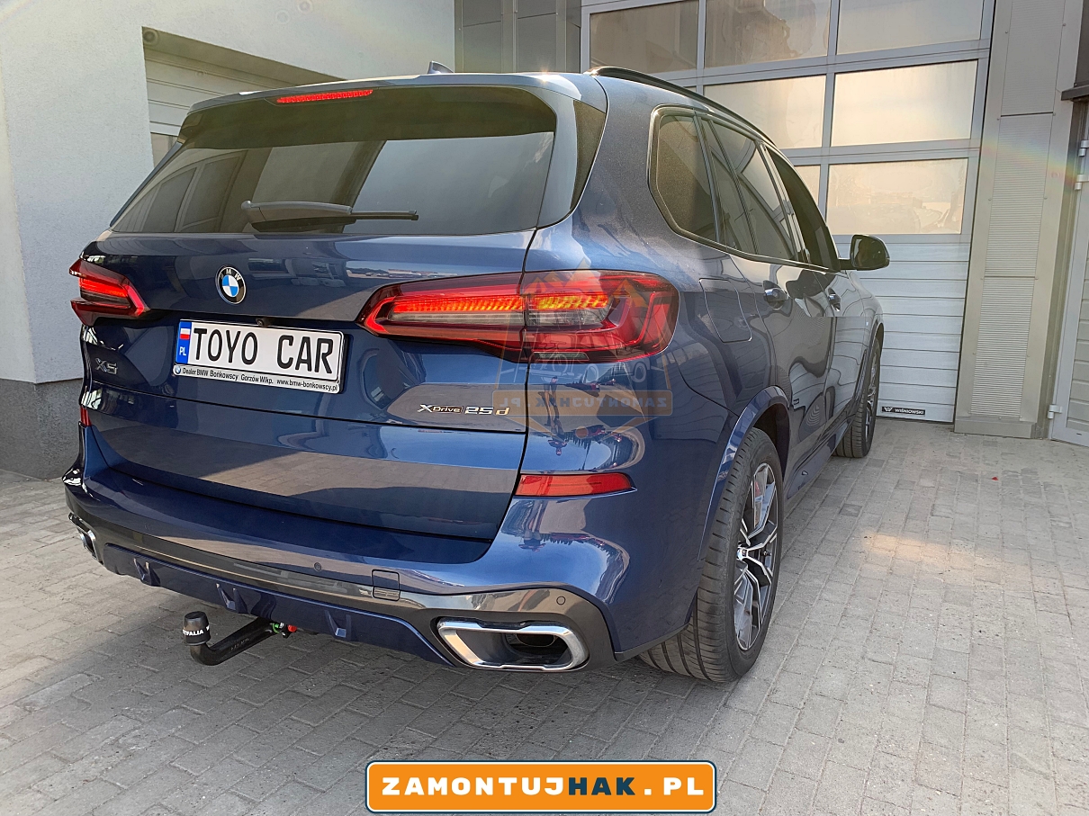 Montaż haka holowniczego BMW X5 G05