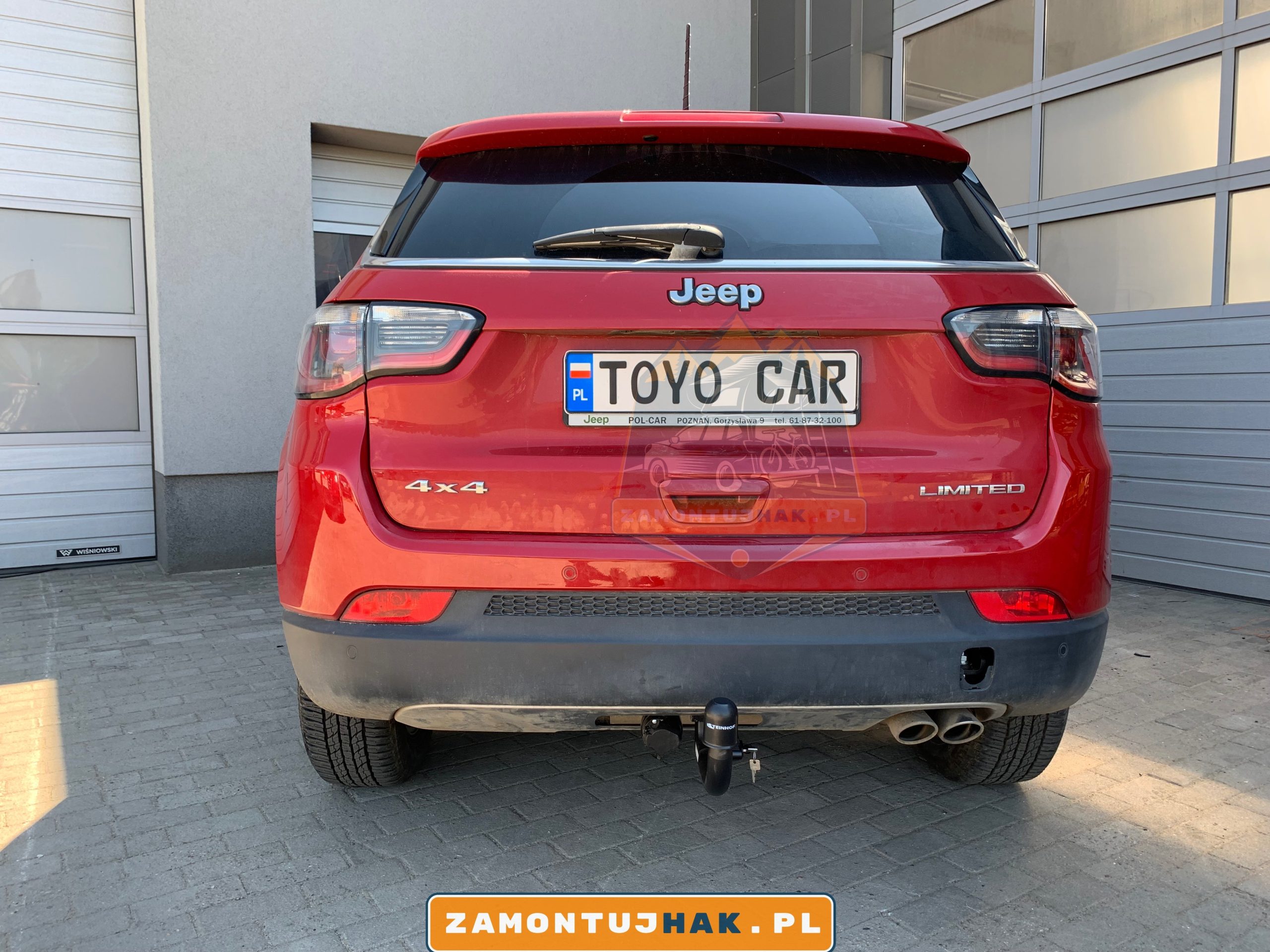 Montaż haka holowniczego Jeep Compass – Hak wypinany