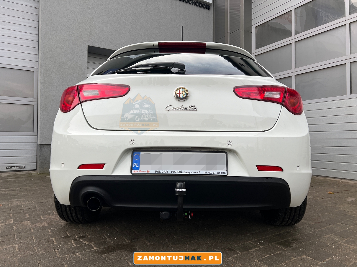 Montaż Haka Holowniczego Alfa Romeo Giulietta w Poznaniu | Westfalia A40V
