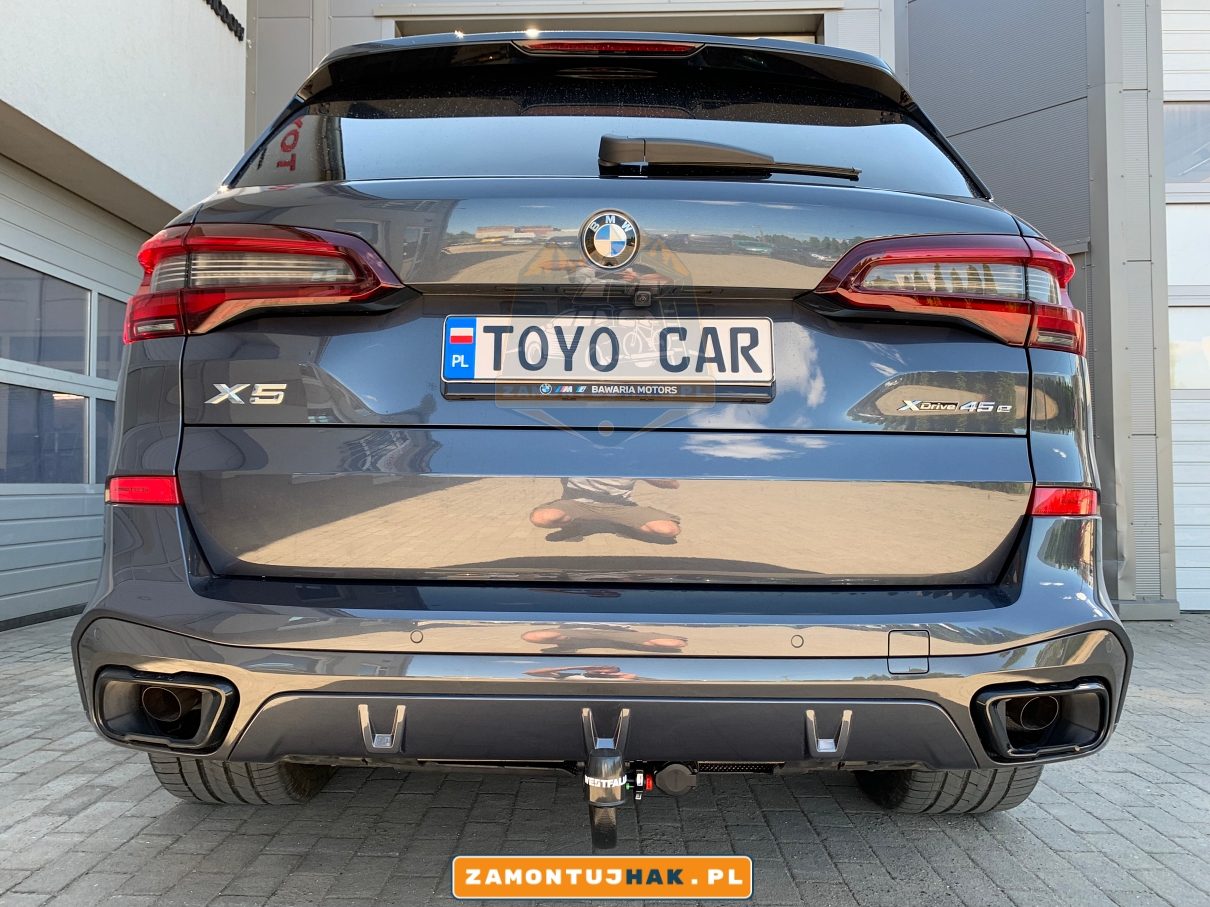 Montaż haka holowniczego BMW X5 G05 45e Hybrid