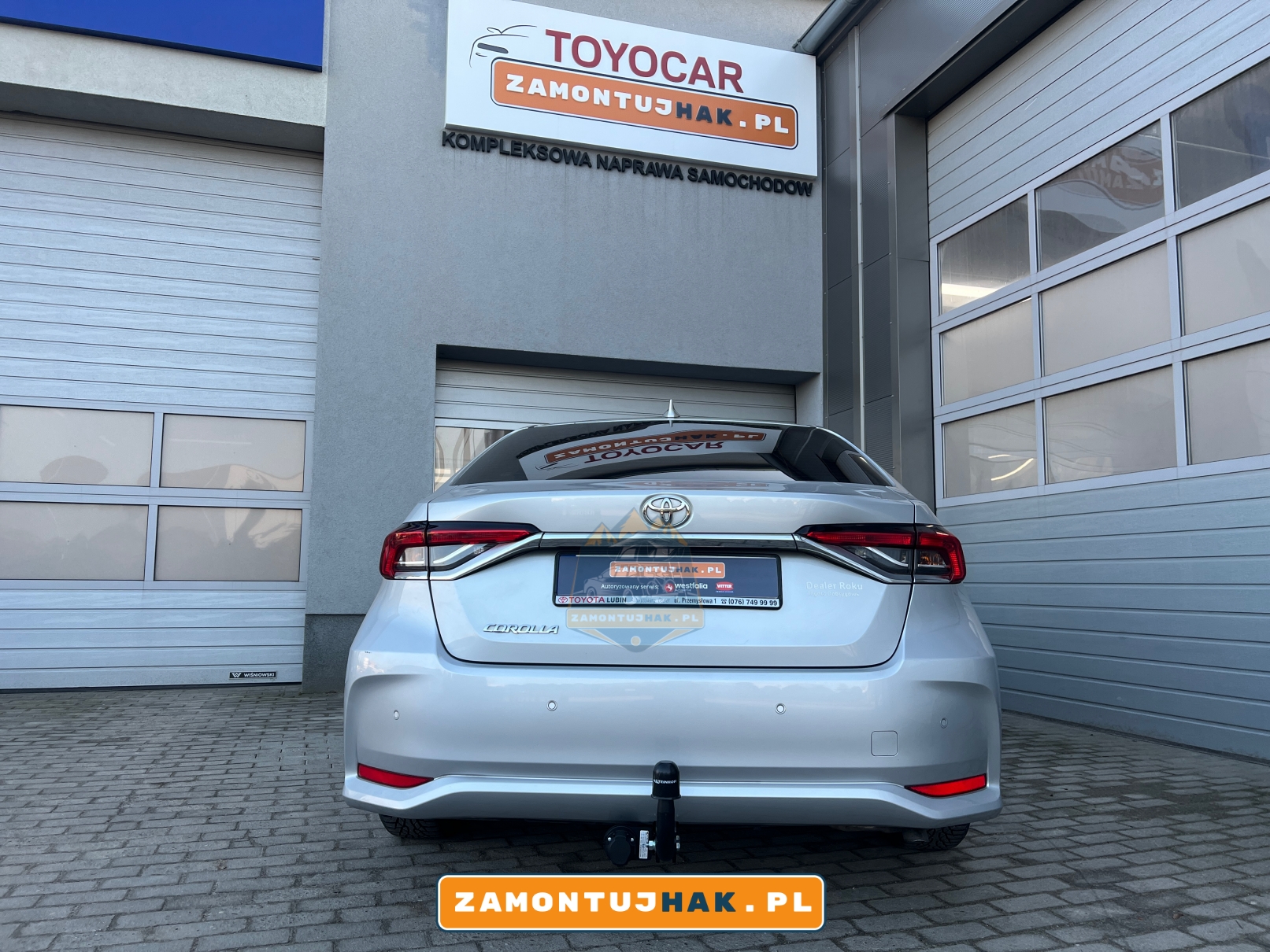 Toyota Corolla E21 Sedan – Hak holowniczy z montażem