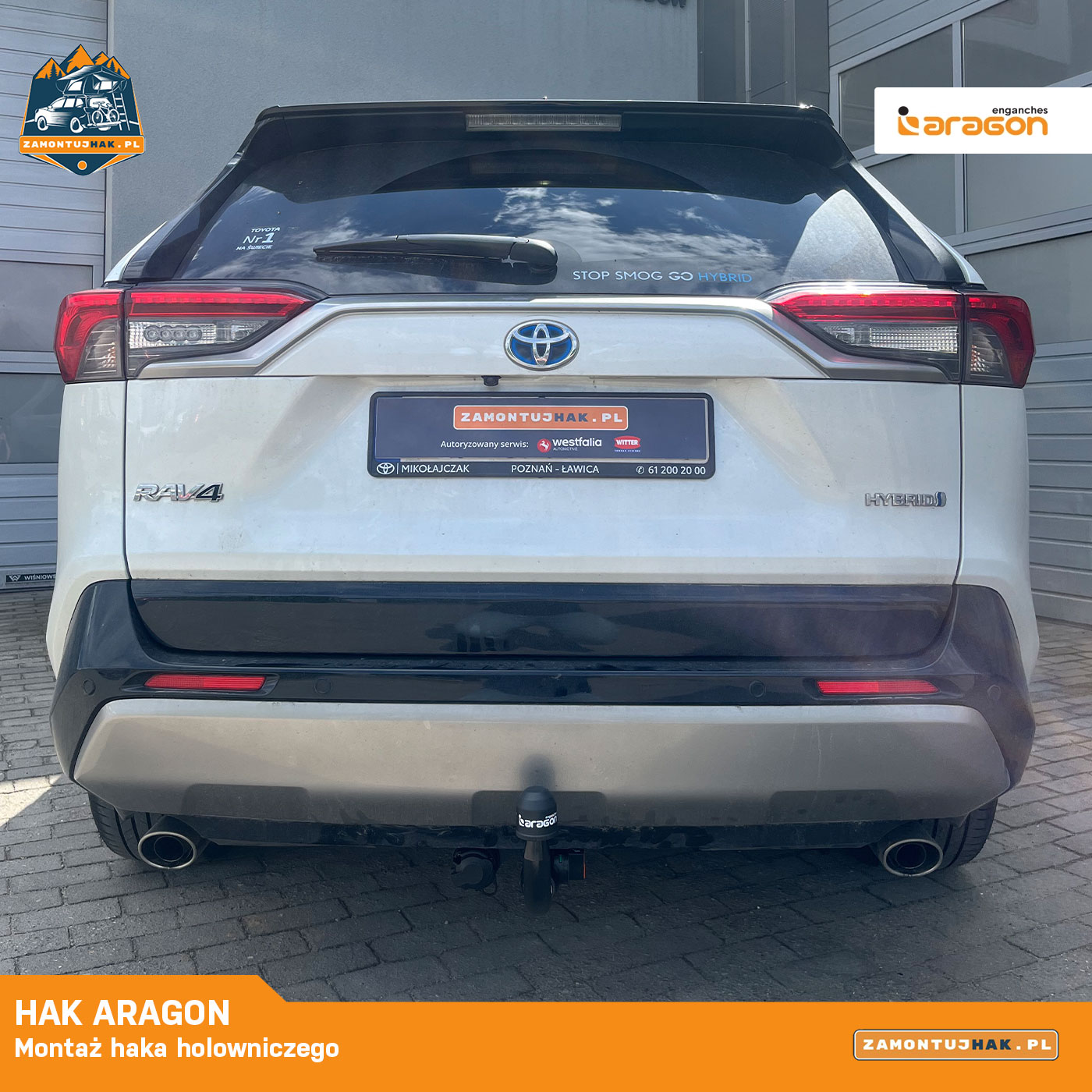 Montaż wypinanego pionowo haka Aragon w Toyota RAV