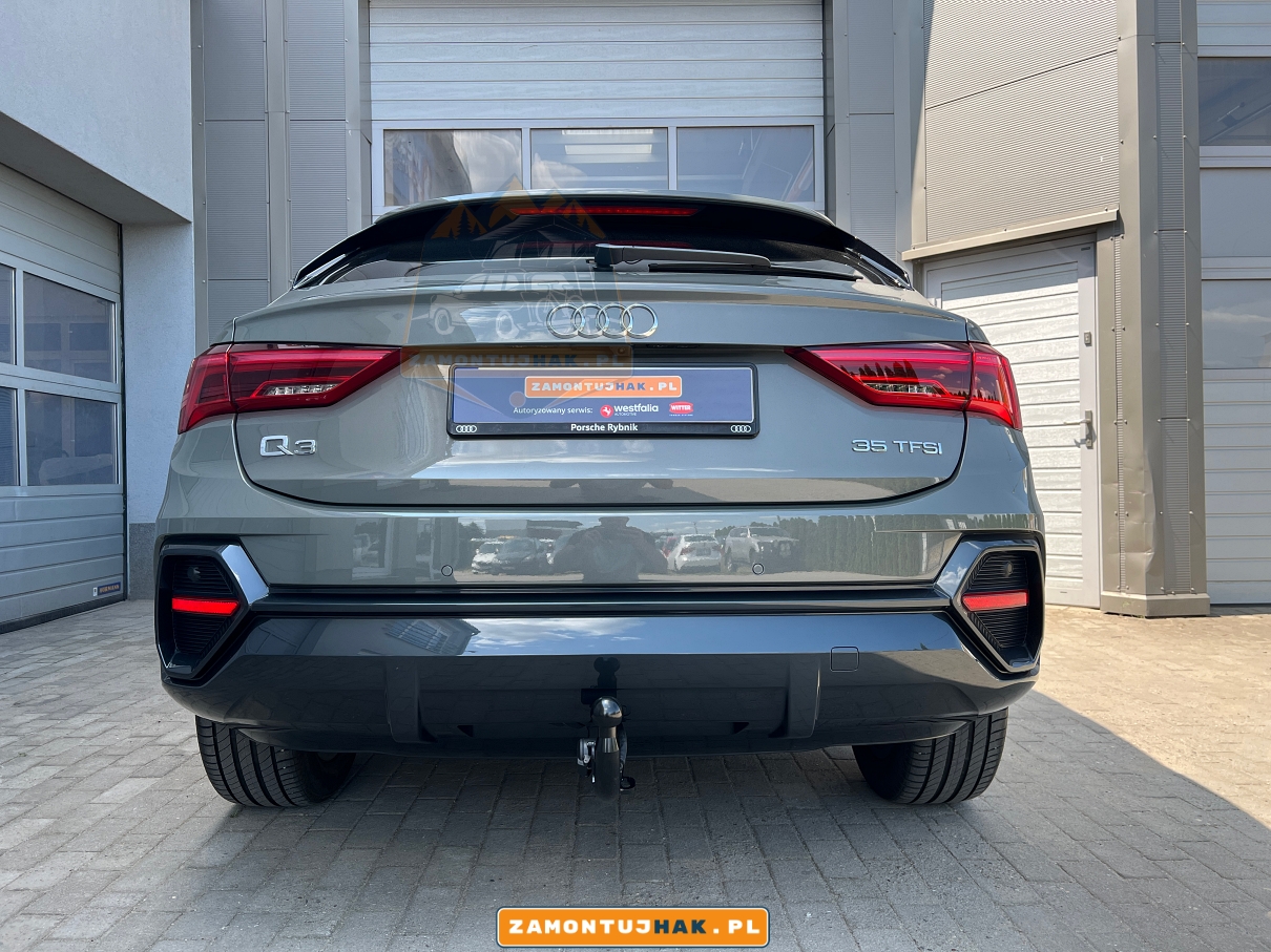 Montaż Elektrycznego Haka Holowniczego Westfalia R12 w Audi Q3 Sportback 2022