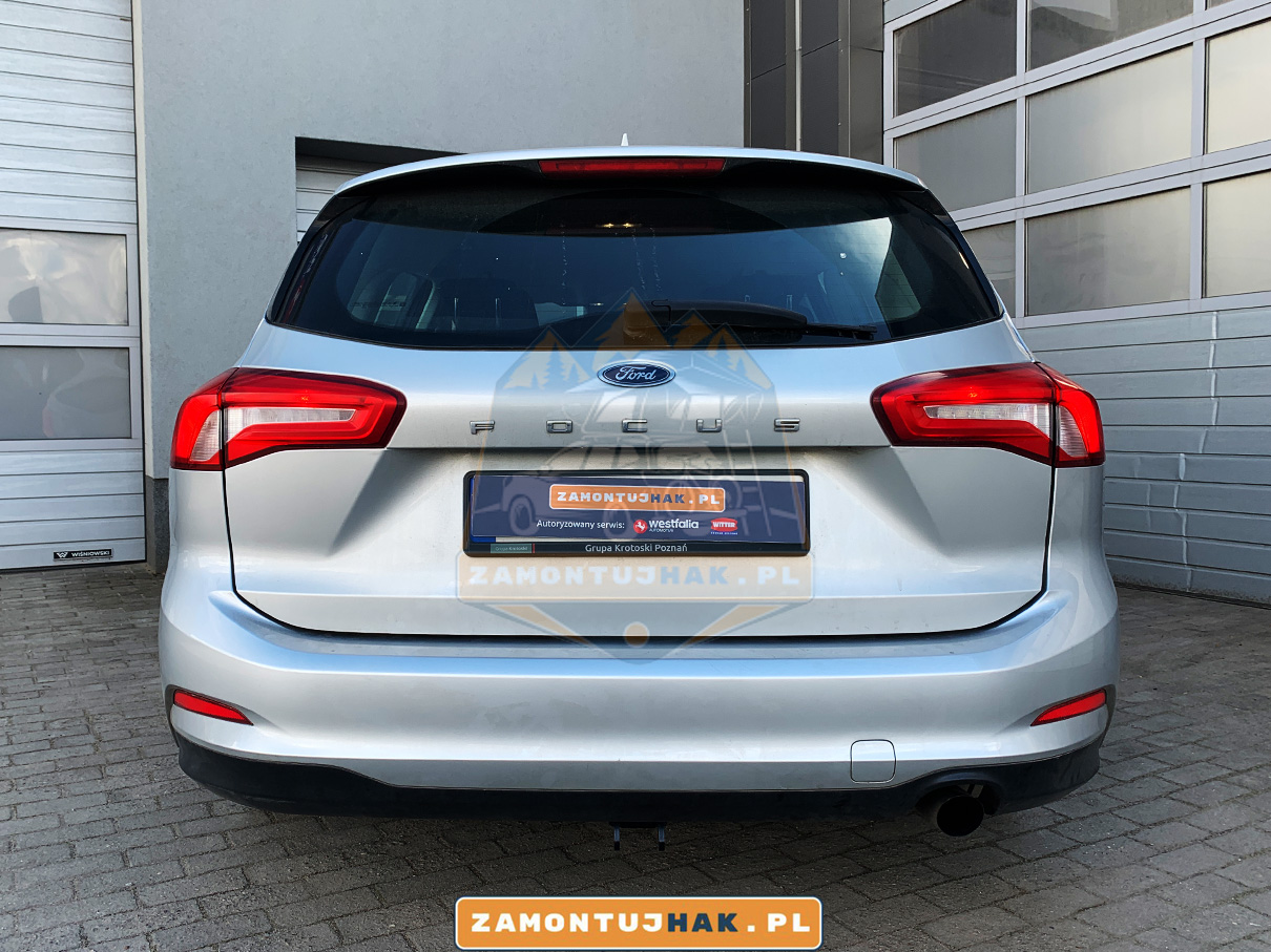 Montaż haka holowniczego Ford Focus IV