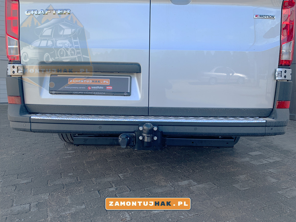 Dlaczego warto zamontować hak holowniczy w Volkswagenie Crafterze w firmie ZamontujHak?